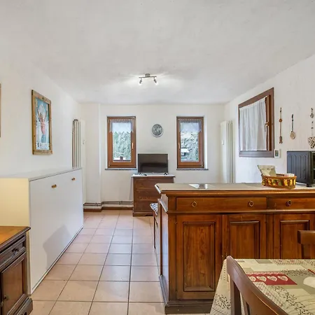 Valtournenche, Monolocale In Centro Апартаменты Вальтурнанш